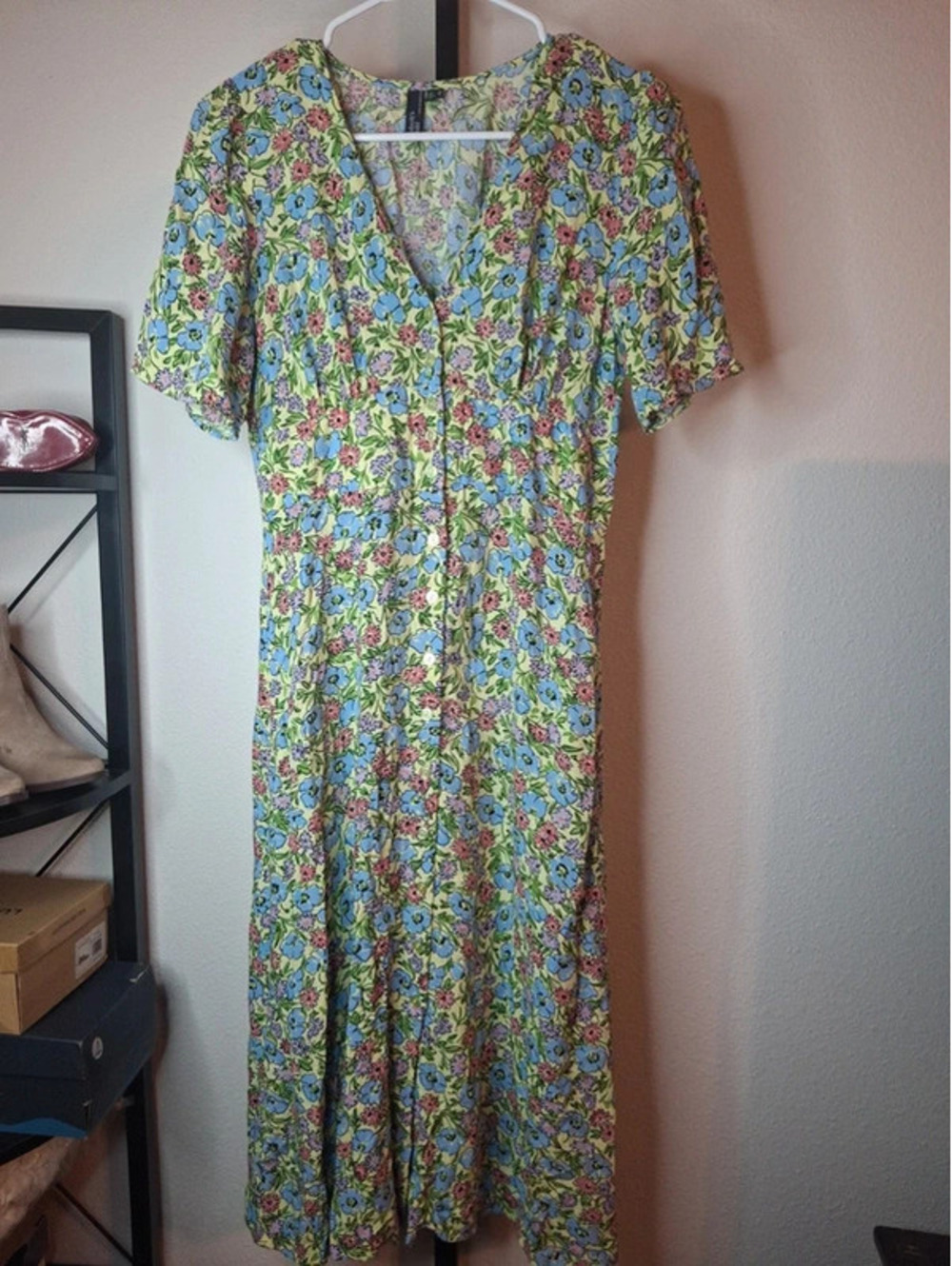 Nobody's Child Alexa shirred midi dress in vintage green floral US 6